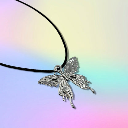 'on tour' cord necklace
